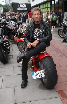 Peter Maffay shot his new music video with lots of Harleys at the Logo Musikclub Hamburg ,24.07.201