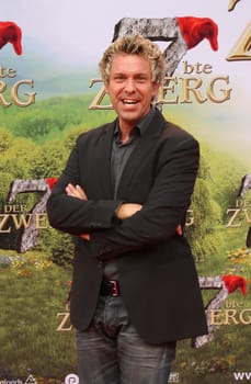 Sascha Grammel at the premiere of the 7bte Dwarf in Berlin