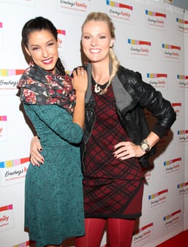 Rebecca Mir  und Miriam Hoeller   /Ernstings Fashionshow 2014 Hamburg , Herbst / Winter
