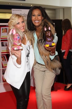 Jennifer Knaeble and Marie Amiere / Celebrity Easter Bunny Auction in Kiel