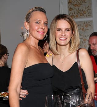 Natascha Ochsenknecht, Monica Ivancan bei der Ernstifngsfashionshow in Hamburg