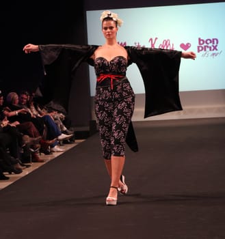 Maites Fashion Tour&amp quot   with Maite Kelly from Bon Prix