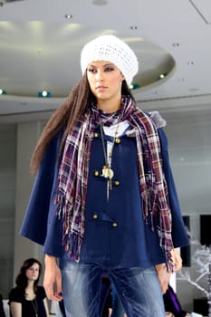 Rebecca Mir - Ermstings Herbst / Winter Modenschau im Side Hotel Hamburg