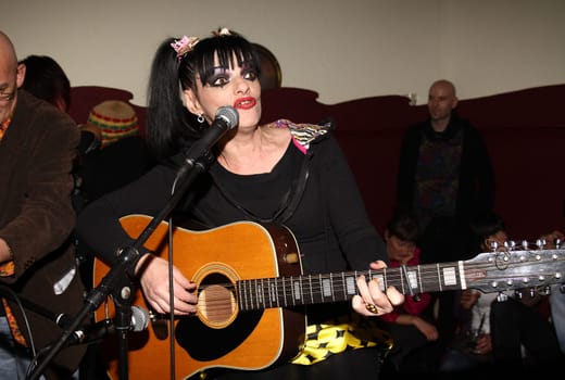 PETA will BE SICHTBAR! Cosma Shiva__ Hagen unveils new anti-fur motif / Nina Hagen live gig,vernissage and aftershow party