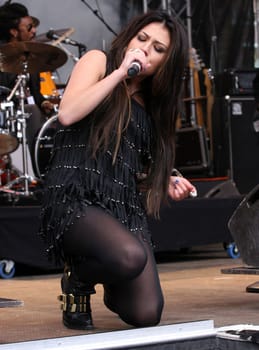 Gabriella Cilmi on Stage , Oster-Mega-Hit-Marathon 2010  Open Air Konzert von Radio Hamburg