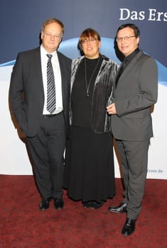 Presentation of the Christmas episode (Christmas under palm trees) of the more successful series Um Himmels Willen / Hansjoerg Fueting,Jana Brandt,Volker Herres