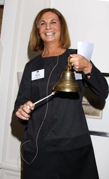 Barbara Kunst calls for a meeting ,The Club of Optimists awarded the sixth " Optimist Prize "" to I.T.E.M.S. Africa in the Hanse Lounge Hamburg,29.10.2011"
