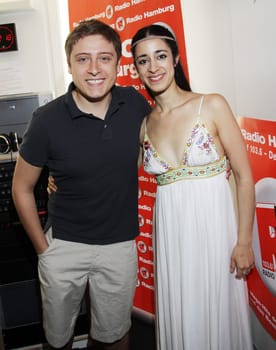 Graziella Schazad  im Studio bei Radio Hamburg mit Moderator André Kuhnert , Die 26-jaehrige Wahl-Hamburgerin Schazad stellte live und unplugged ihre neue Single " Take On Me "" vor."