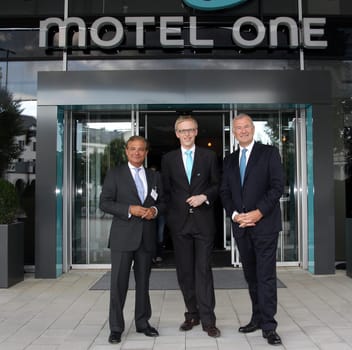 Opening of the hotel Motel One Hamburg /Philippe Weyland ( Managing Director) Henrik Göhring ( Director ) and Dieter Müller