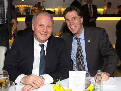 6th Hamburg Sports Gala of the Hamburg Sports Federation,Hamburg Chamber of Commerce,14.02.2011,will be given the prize for his life's work: Uli Hoeness and Helmut Schulte