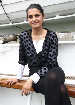 Europas groeßtes Parfuemerieunternehmen Douglas laedt zum Beauty-Lunch inmaritimer Atmosphaere. Erleben Sie mit uns am 20. Mai 2010 auf der RickmerRickmers im Hamburger Hafen die schönste Soap-Opera der Welt  Dreams in asoap bubble anschließend gings zur Schaufensterbesichtigung in die Douglas Filialen Moenkebergstrasse und Neuer Wall/   Leyla Piedayesh