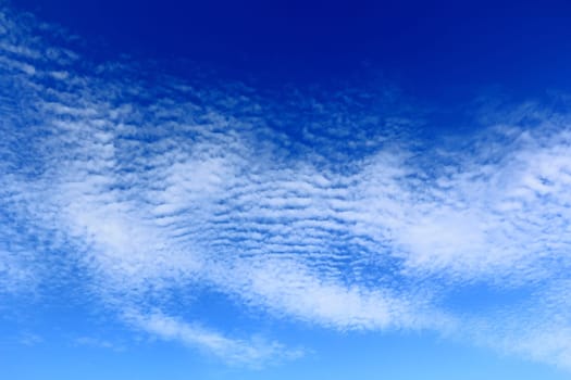 Image of the summer fluffy blue sky