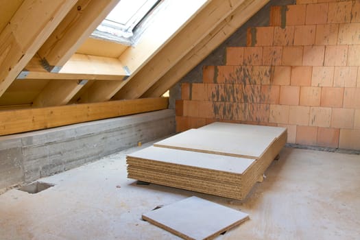 Roof truss in a new building