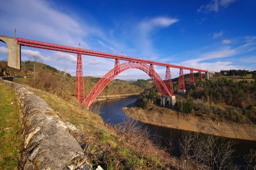 Garabit-Viadukt in Frankreich - Garabit viaduct in France,a famous bridge in Europe