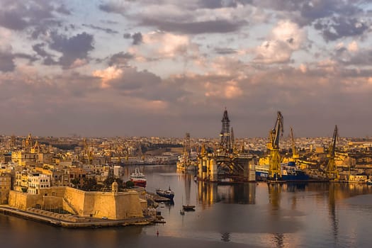 Valletta L-Isla and Docks