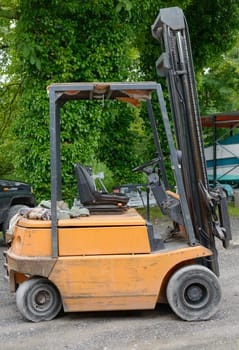 a forklift loader pallet stacker truck equipment