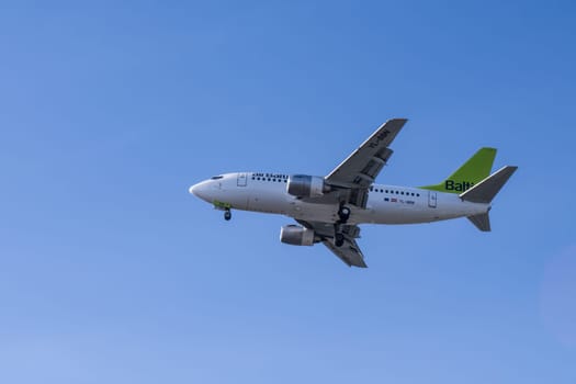 air baltic aircraft