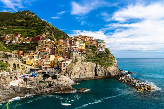 Picturesque Manarola fishing village, Cinque Terre, Linguria, Italy.
