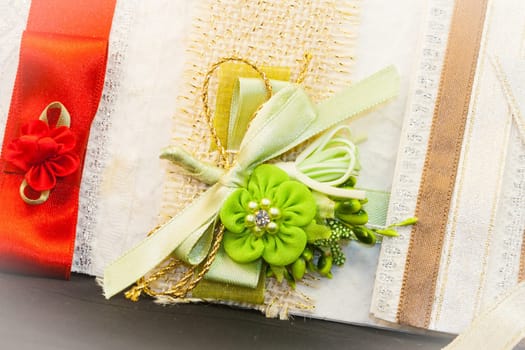 Colored wedding invitations. Pampering for guests