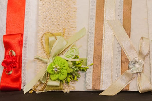 Colored wedding invitations. Pampering for guests