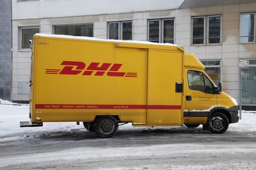 dhl van in winter in berlin
