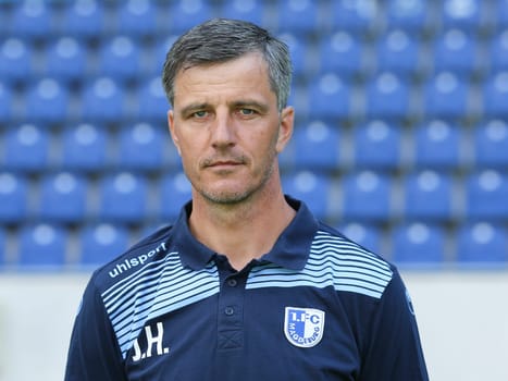 Head coach Jens Härtel in the squad 1. FC Magdeburg - 3. Football League - Squad season 2016/17