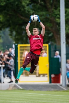 Eintracht keeper Lukas Hradecky warming up - TSV Steinbach vs. Eintracht Frankfurt on 30.07.2016 (Photo: Fingerhut)