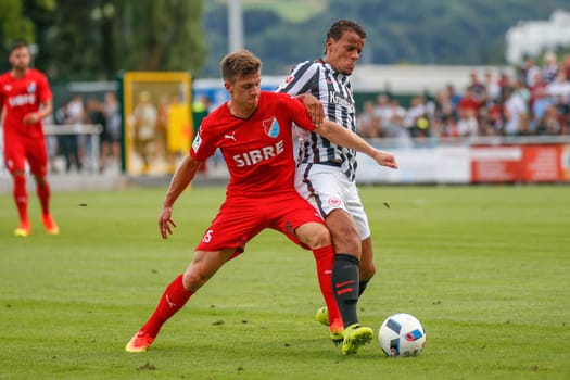 Simon Kranitz (TSV Steinbach) and Timothy Chandler (Eintracht Frankfurt) - TSV Steinbach vs. Eintracht Frankfurt on 30.07.2016 (Photo: Fingerhut)