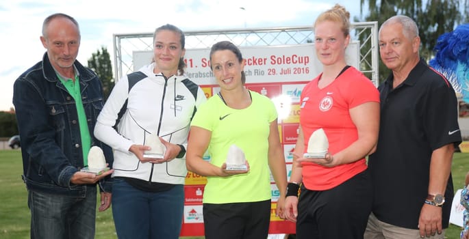 DLV German women's hammer thrower team with coach for the 2016 Olympics in Rio at the Schönebecker SoleCup 2016 in Schönebeck/Elbe