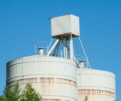 White silos for the storage of lime and cement