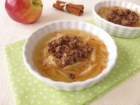 Apple soup with cinnamon and chocolate crumbles