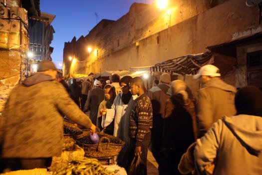 Africa,North Africa,Morocco,Fes,City,City,Old Town,Medina,Souq,Bazaar,Market,Travel,Travel,Everyday,Economy,Suk,Old,Center,Evening,City Wall,Wall,(Urs Flueeler)