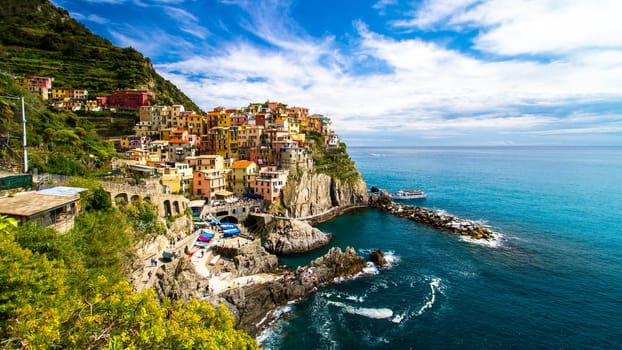 Picturesque Manarola fishing village, Cinque Terre, Linguria Italy