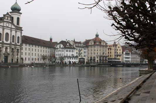 The sad view of the house, standing along the lake 3