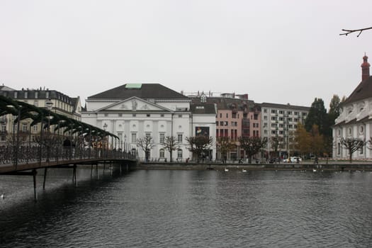 The sad view of the house, standing along the lake 2