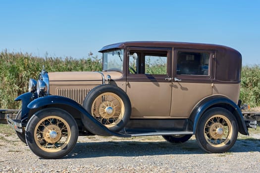 Oldtimer Ford A,year of construction 1930,4 cylinders,displacement 3500 ccm,2x3 forward gears,40 hp,95 km/h