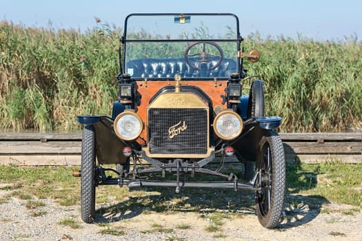 Oldtimer Ford T Runabout,year of construction 1913,4 cylinders,displacement 2700 ccm,2 forward gears,semi-automatic,20 hp,72 km/h