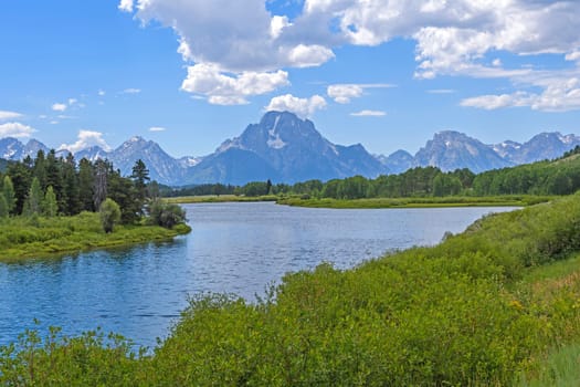 Mt Moran in the Grand Tetons an the Oxbow Bend of the Snake River in Grand Tetons National park in Wyoming