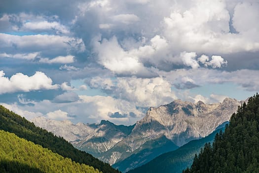 Cloud play on the Flüla Pass