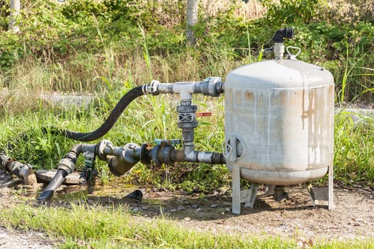 System for pumping irrigation water for agriculture with expansion tank
