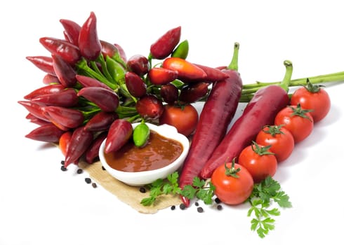 Tomato sauce and vegetables: tomatoes, hot pepper and herbs