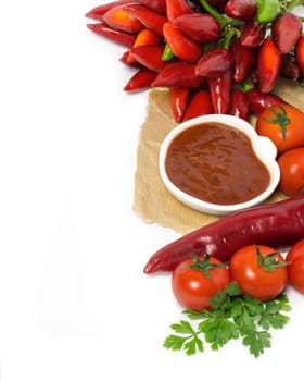 Tomato sauce and vegetables: tomatoes, hot pepper and herbs