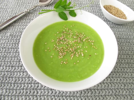 Pea soup with roasted sesame