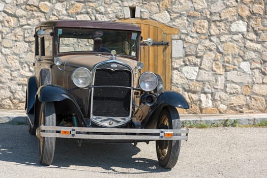 Oldtimer Ford A,year of construction 1930,4 cylinders,displacement 3500 ccm,2x3 forward gears,40 hp,95 km/h