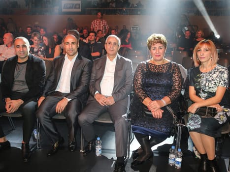 German professional boxer in super middleweight Arthur Abraham (Team Sauerland) with parents father Grigor Abraham and mother Sylvia Abraham and brother Alexander (far left) and mother-in-law (far right) at the WBA super middleweight world championship fight Tyron Witness against Giovanni De Carolis on 05.11.2016 in the MBS-Arena Potsdam