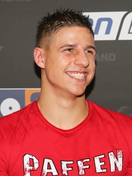 WBA Boxing World Champion in Super Middleweight Tyron Zeuge (Team Sauerland) at the WBA Super Middleweight World Championship fight Tyron Zeuge against Giovanni De Carolis on 05.11.2016 in the MBS-Arena Potsdam