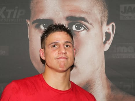 WBA Boxing World Champion in Super Middleweight Tyron Zeuge (Team Sauerland) at the WBA Super Middleweight World Championship fight Tyron Zeuge against Giovanni De Carolis on 05.11.2016 in the MBS-Arena Potsdam