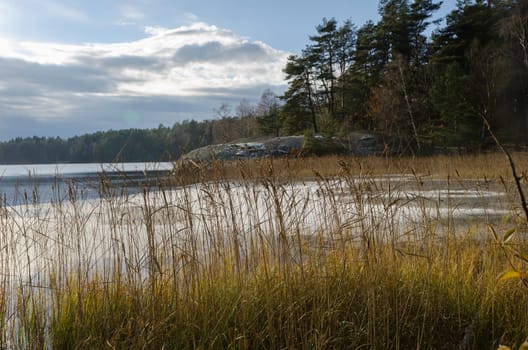one lake in molndal with little ice on the water