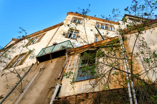 A neck-stretching view of a house in Valparaiso, Chile