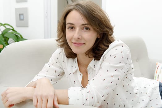 Portrait of a beautiful young woman smiling